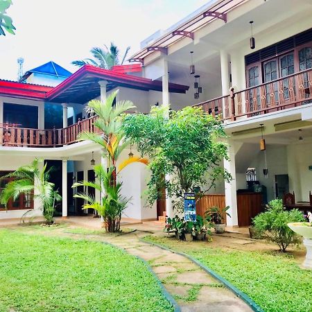 Mermaid Inn Mirissa Luaran gambar