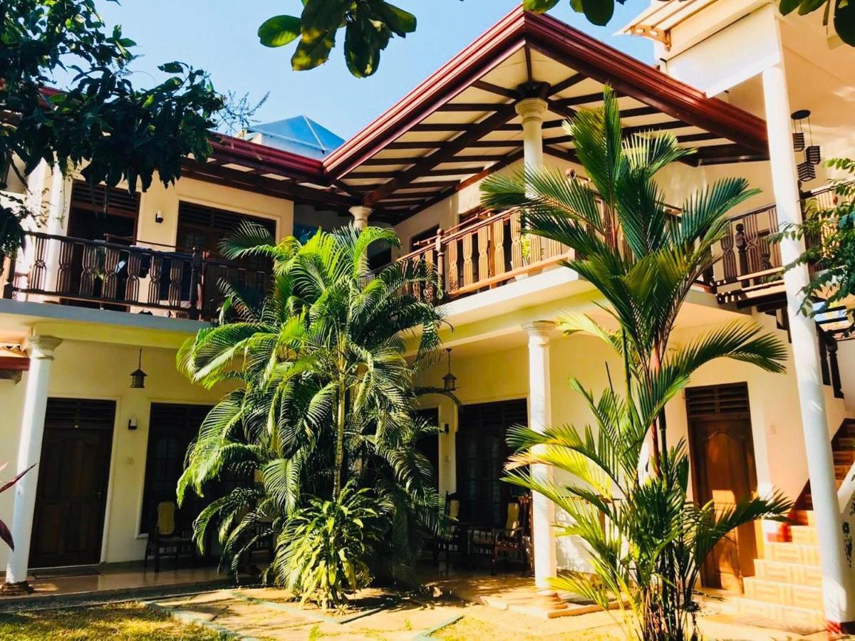 Mermaid Inn Mirissa Luaran gambar