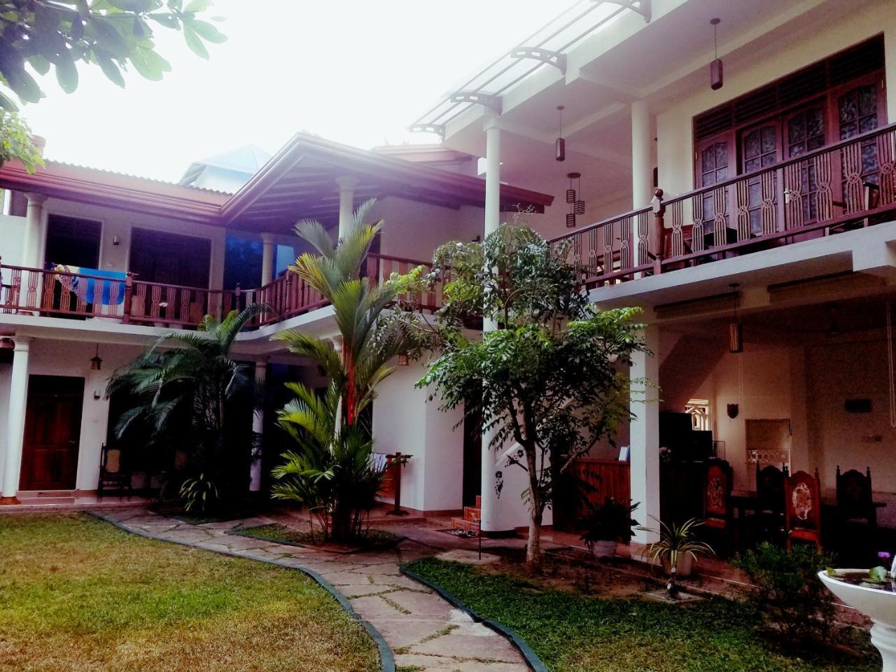 Mermaid Inn Mirissa Luaran gambar